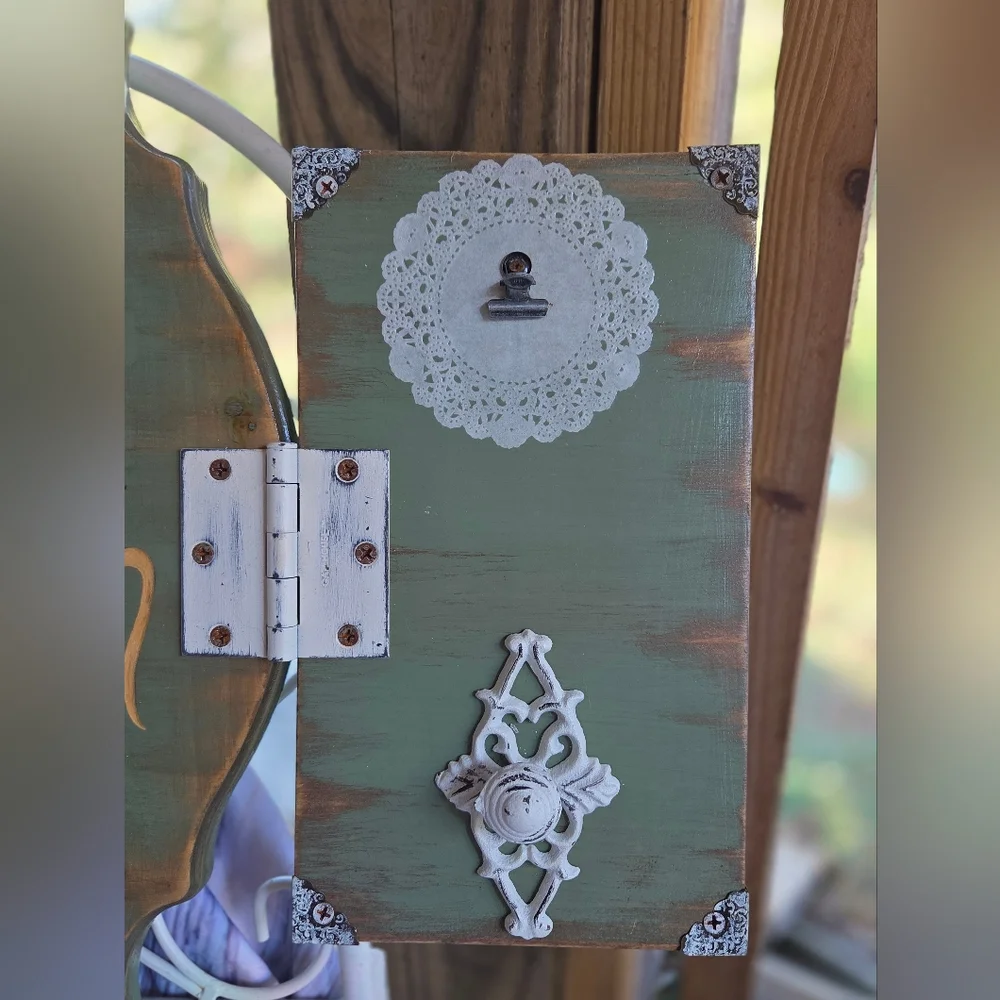 Handmade Farm Charm Decorative Wall Art Featuring Multiple Hooks & Picture Clips